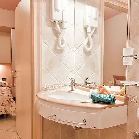 Angelini Hotel 3*