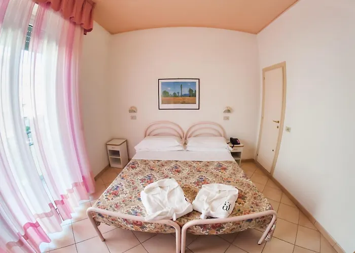 安格里尼酒店 酒店 3*